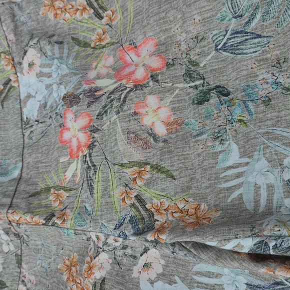 LISETTE Floral Patterned Trousers - Picture 7 of 7